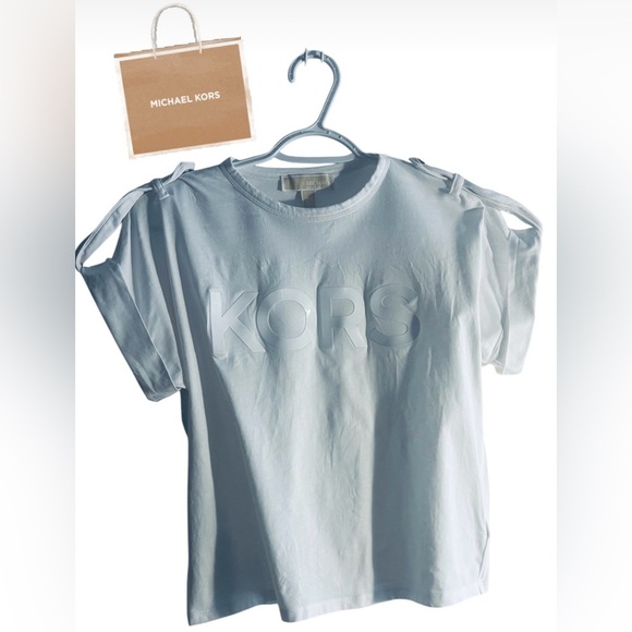 🍬MICHAEL KORS White SMALL Cutout Shoulder T-Shirt LIKE NEW🍬 - Picture 1 of 9